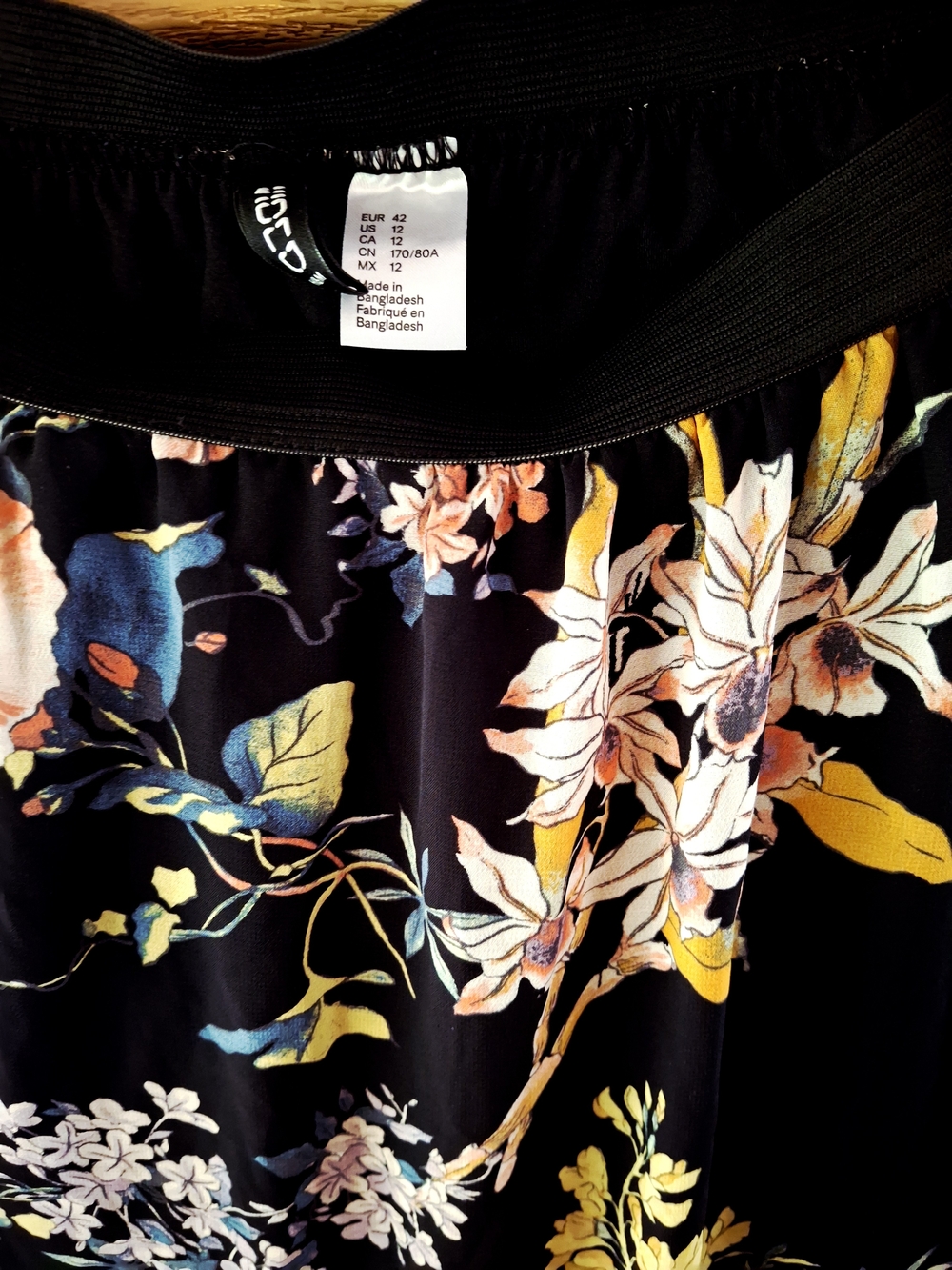 H&M Black Maxi Skirt with Multicolor Floral Print - Picture 3 of 5